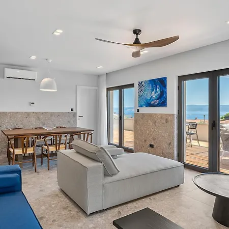 Holiday Almissum Apartman
