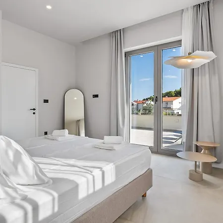 Holiday Almissum Apartman