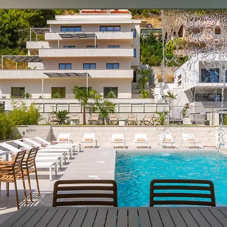 Apartman Holiday Almissum *